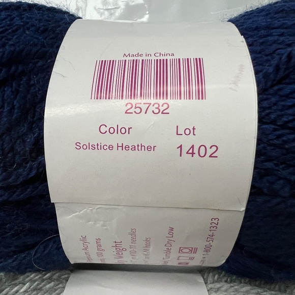 3 Knit Picks Brava Yarn Bulky Cream Grey Dark Blue Acrylic 100 g ea 136 yds New - Picture 6 of 6